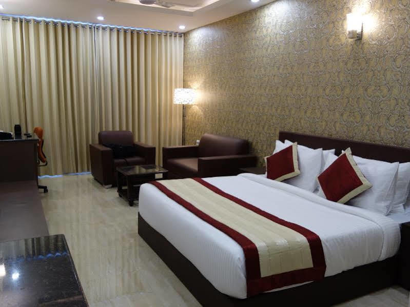 Imperial Clarks Inn Dehradun Luaran gambar